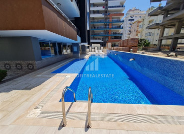 Large furnished one-bedroom apartment of 75 m² 150 m from the sea in Mahmutlar ID-6381 фото-16