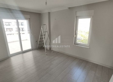 Species two bedroom apartment, 110m², renovated in a residence with facilities in Mahmutlar ID-6396 фото-4