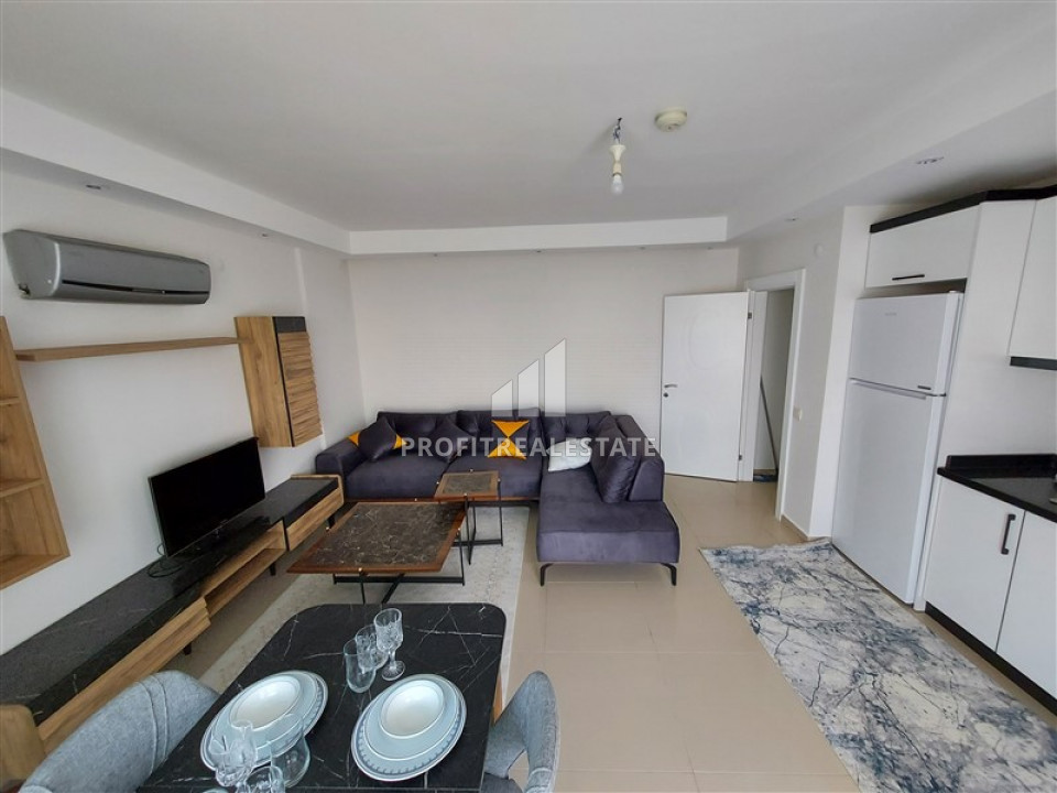 Ready to move in one bedroom apartment 200m from the sea in Kestel ID-6405 фото-1
