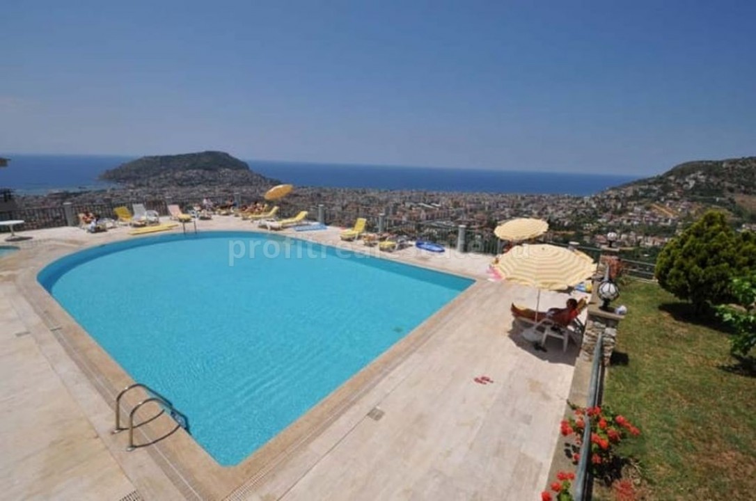 Duplex with three bedrooms and panoramic sea view in the central area of Alanya, Turkey ID-0431 фото-2