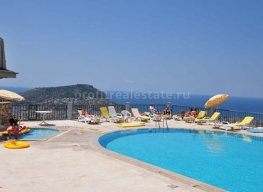 Duplex with three bedrooms and panoramic sea view in the central area of Alanya, Turkey ID-0431 фото-3