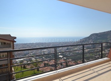 Duplex with three bedrooms and panoramic sea view in the central area of Alanya, Turkey ID-0431 фото-12