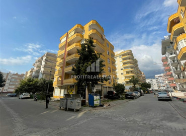 Budget resale property: two-bedroom apartment with separate kitchen, 120 m², 300m from the sea in Mahmutlar ID-6423 фото-1}}
