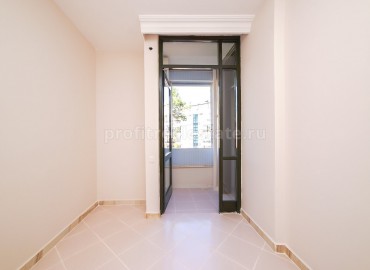 A spacious apartment in Antalya Konyaalti with a high-quality repair ID-0437 фото-4