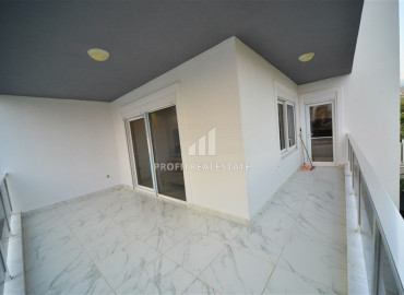 Apartment 2 + 1 with furniture and appliances in a house with wide facilities in Mahmutlar ID-6505 фото-12