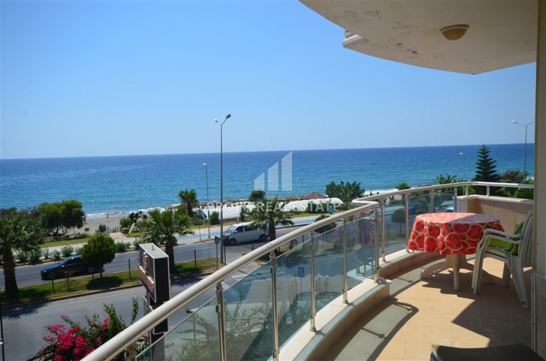 Large furnished view apartment with two bedrooms on the first line in Mahmutlar ID-6521 фото-2
