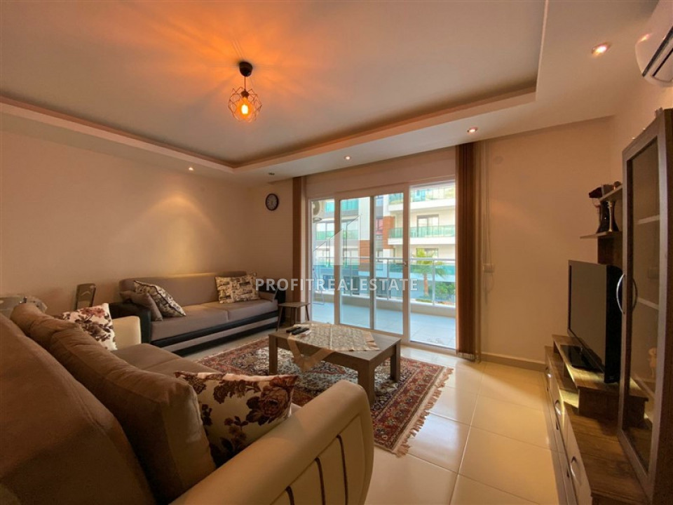 Spacious furnished one-bedroom apartment in a premium class residence in Oba ID-6545 фото-1