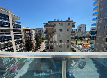 In an elite residence: 1 + 1 unfurnished apartment 400m from the beaches of Mahmutlar ID-6600 фото-9}}