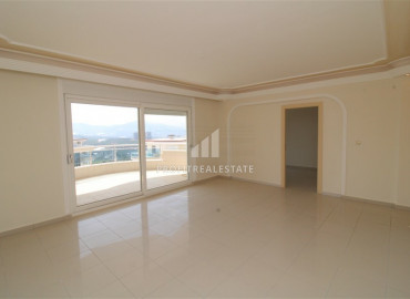 Huge view duplex 4 + 2 with a private sauna in a premium residence in Mahmutlar ID-6640 фото-13