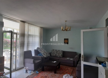 Spacious two-bedroom apartment in a residence with a swimming pool 100m from the sea in Mersin - Tece ID-6856 фото-1}}