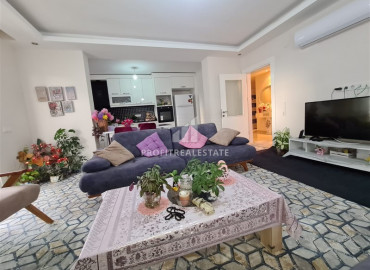 Spacious two-bedroom apartment, with furniture and appliances, in a well-kept residential residence Mahmutlar, Alanya, 125 m2 ID-6858 фото-3