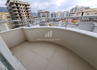 Spacious two-bedroom apartment, with furniture and appliances, in a well-kept residential residence Mahmutlar, Alanya, 125 m2 ID-6858 фото-14