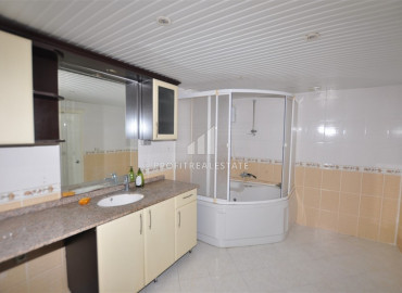 Четырёхкомнатные апартаменты с отдельной кухней, в центре Махмутлара, Аланья, 145 м2 ID-7008 фото-16