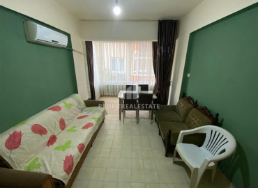 Inexpensive one-bedroom apartment, furnished, in the center of Mahmutlar, Alanya, 55 m2 ID-7072 фото-4