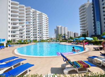 One-bedroom apartment with furniture and appliances, in a prestigious residence in Mahmutlar, Alanya, 65 m2 ID-7080 фото-12
