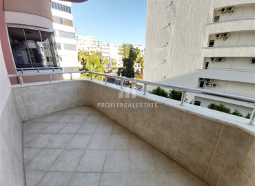 Spacious two bedroom apartment, with furniture and appliances, 150 meters from the center of Mahmutlar, Alanya, 120 m2 ID-7184 фото-9