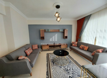 Furnished apartment 2 + 1 on the central street of Mahmutlar, 100m from the sea ID-7211 фото-3