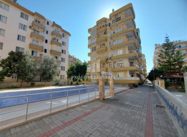 Furnished apartment 2 + 1 on the central street of Mahmutlar, 100m from the sea ID-7211 фото-32