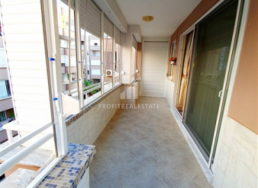 Недорогая вторичная недвижимость в 300м от моря: меблированная трехкомнатная квартира, в Махмутларе ID-7214 фото-20