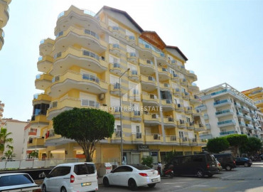 One-bedroom apartment with furniture and household appliances, 300m from the sea in Mahmutlar ID-7315 фото-1