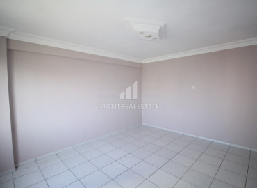 Spacious two-bedroom apartment in a residence with a swimming pool 100m from the sea in Mersin - Mezitli ID-7408 фото-11