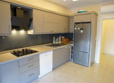 Furnished apartment 2 + 1 with a separate kitchen in a premium residence in Mahmutlar ID-7450 фото-4