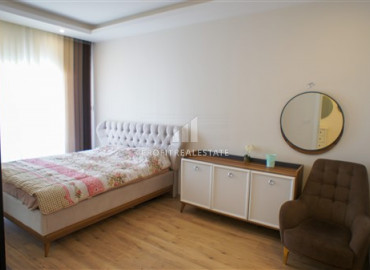 Furnished apartment 2 + 1 with a separate kitchen in a premium residence in Mahmutlar ID-7450 фото-5