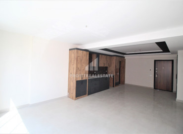 Spacious two-bedroom apartment in a new residence with a swimming pool, 250m from the sea in Mersin - Tece ID-7464 фото-3