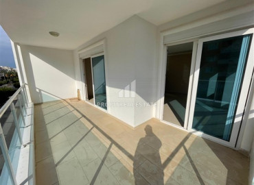 Apartment with a separate kitchen, layout 2 + 1, 200 meters from the center of Mahmutlar, Alanya, 155 m2 ID-7495 фото-14