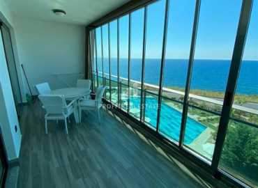 Large view one-bedroom apartment on the first coastline in the elite residence Kargicaka ID-7513 фото-1