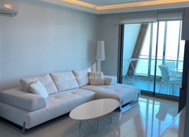 Large view one-bedroom apartment on the first coastline in the elite residence Kargicaka ID-7513 фото-2