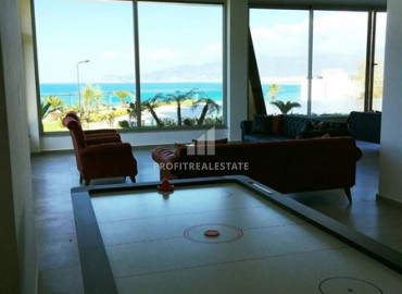 Large view one-bedroom apartment on the first coastline in the elite residence Kargicaka ID-7513 фото-21