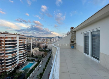 Furnished penthouse, 270m², on the central street of Mahmutlar, 100m from the sea ID-7640 фото-26