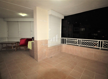 Квартира с тремя спальнями и отдельной кухней для большой семьи в микрорайоне Давултепе, района Мезитли. ID-7676 фото-9