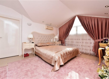 Duplex apartment, 3 + 1 layout, 700 meters from Cleopatra beach, Alanya, center ID-7702 фото-10