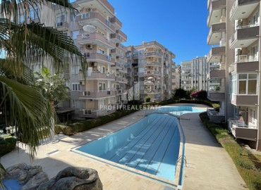 Бюджетная вторичная недвижимость в 50м от моря: трехкомнатная квартира, 100м², в Махмутларе ID-7725 фото-2