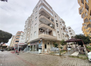 Apartment 1 + 1, renovated and with household appliances, 250 meters from the sea, Makhumtlar, Alanya, 65 m2 ID-7756 фото-1