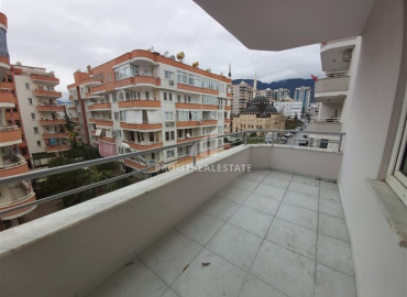 Apartment 1 + 1, renovated and with household appliances, 250 meters from the sea, Makhumtlar, Alanya, 65 m2 ID-7756 фото-5