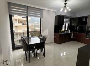 Меблированная трехкомнатная квартира с отдельной кухней на высоком этаже в резиденции премиум класса в Махмутларе ID-7771 фото-5}}