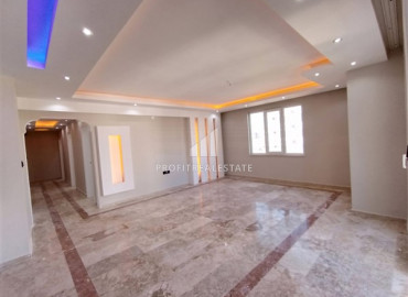 Three bedroom apartment, unfurnished, in a well-maintained residential residence Mahmutlar, Alanya 140 m2 ID-7797 фото-3