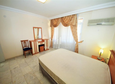 Spacious apartment 2 + 1 with a separate kitchen, fully furnished, 200 meters from the center of Mahmutlar, Alanya, 130 m2 ID-7808 фото-8