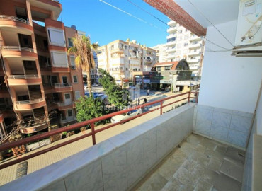 Spacious apartment 2 + 1 with a separate kitchen, fully furnished, 200 meters from the center of Mahmutlar, Alanya, 130 m2 ID-7808 фото-12