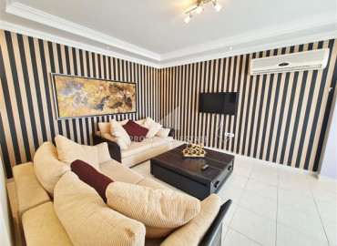 Two-level apartment with three bedrooms, a private jacuzzi and a large terrace of 70 m2, Mahmutlar, Alanya, 240 m2 ID-7820 фото-1