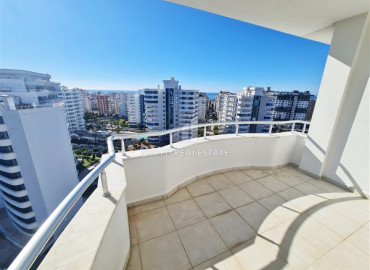 Two-level apartment with three bedrooms, a private jacuzzi and a large terrace of 70 m2, Mahmutlar, Alanya, 240 m2 ID-7820 фото-8