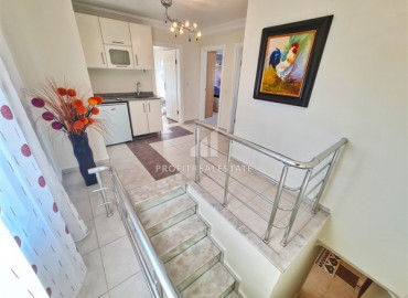 Two-level apartment with three bedrooms, a private jacuzzi and a large terrace of 70 m2, Mahmutlar, Alanya, 240 m2 ID-7820 фото-10