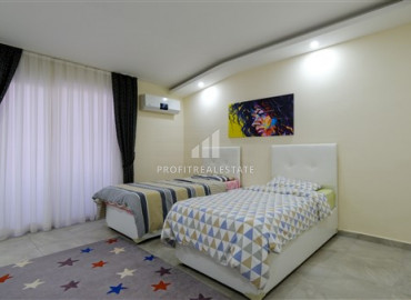 Two-storey apartment with two bedrooms, equipped with furniture and appliances, Mahmutlar, Alanya, 120 m2 ID-7833 фото-7