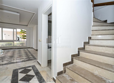 Spacious villa, renovated, in a well-maintained residential residence, in the Bektas area, Alanya, 220 m2 ID-7854 фото-5