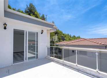 Spacious villa, renovated, in a well-maintained residential residence, in the Bektas area, Alanya, 220 m2 ID-7854 фото-11