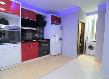 Меблированная двухкомнатная квартира в микрорайоне Чифтликкёй района Енишехир ID-7860 фото-5