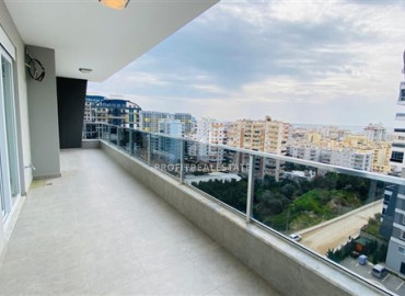 Furnished view apartment with three bedrooms and a separate kitchen in the new residence of Mahmutlar ID-7863 фото-3